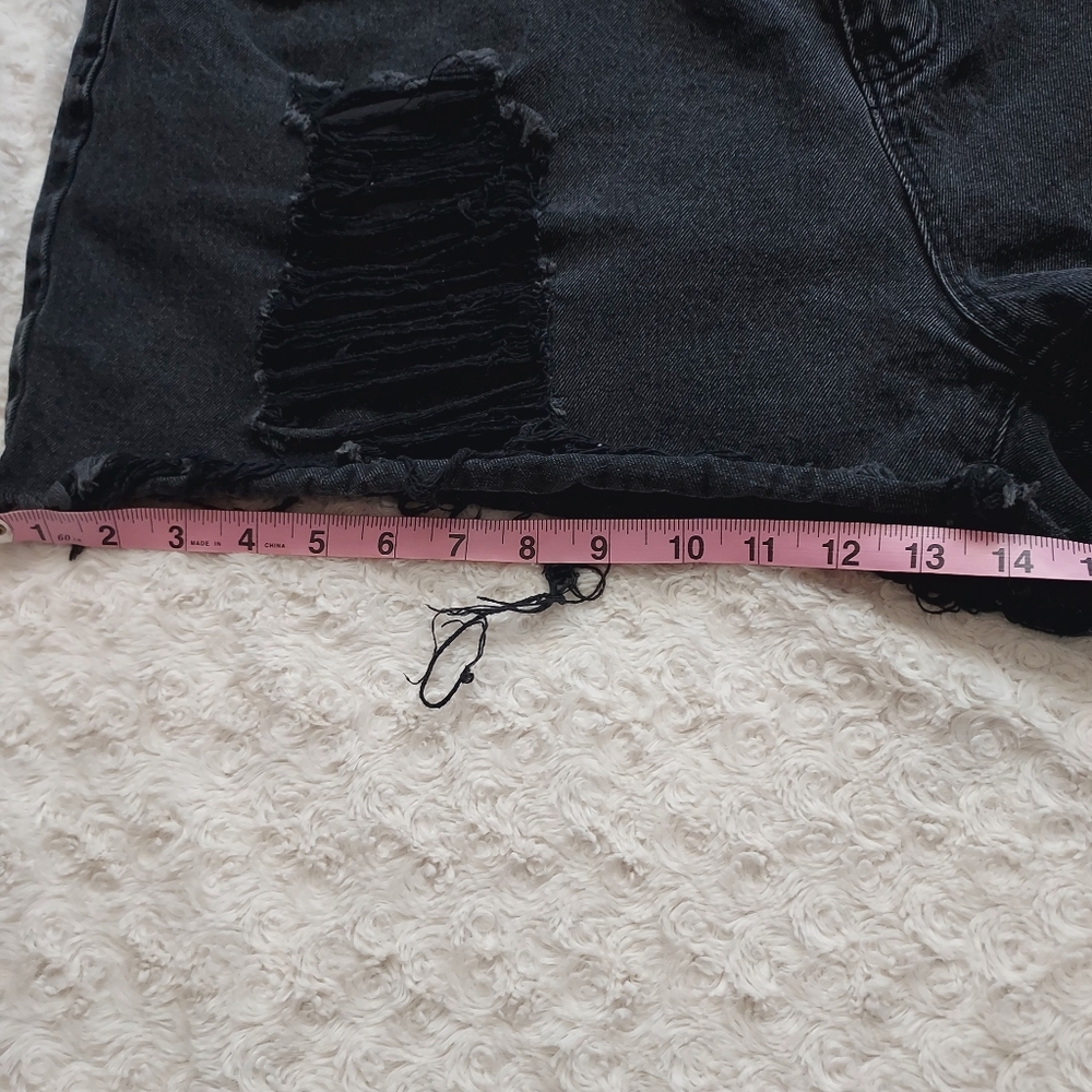 SHEIN Black distressed raw hem high rise jean shorts 3XL Casual Summer - Picture 10 of 10